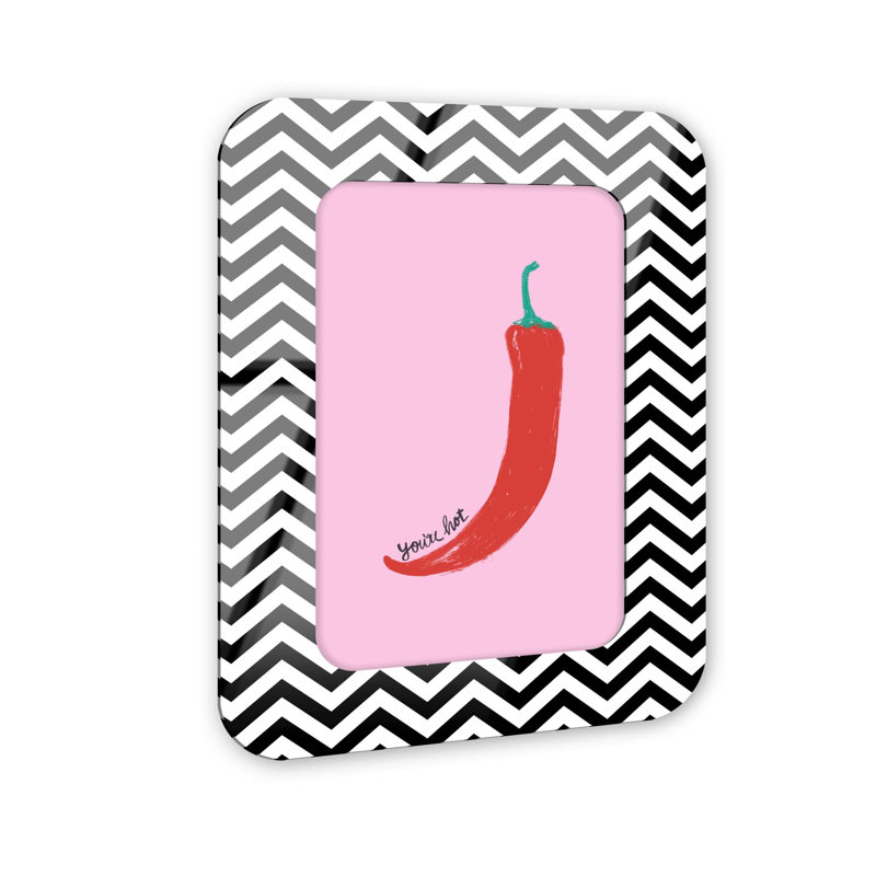 Cadre mural en acrylique Hot Pepper par NOTORIART, Noir et blanc, H 27,5 po x l 19,5 po, Arrondi
