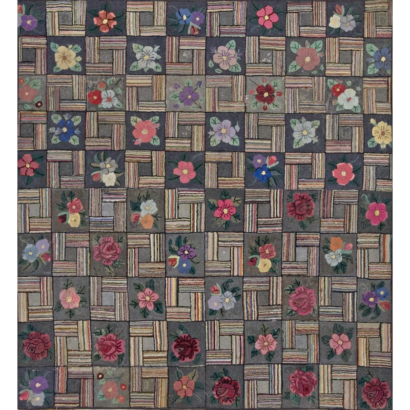 Gray Antique Small Square American Floral Basket Weave Folk Art Design Hooked Rug