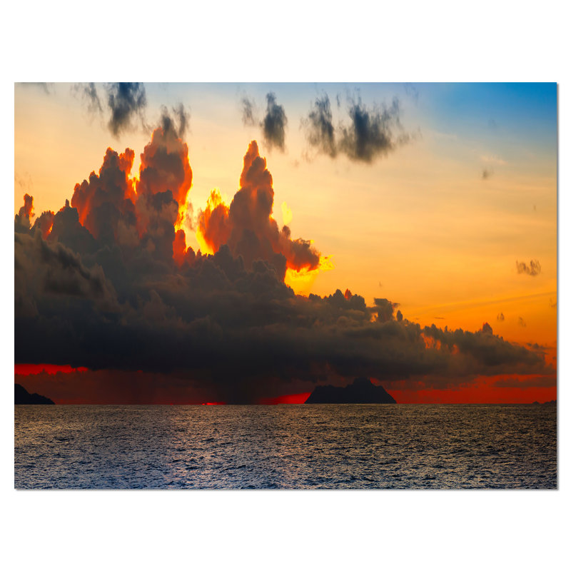 Magnifique coucher de soleil par-dessus les nuages, reproduction de photo sur toile tendue, H 30 po x l 40 po x P 1 po