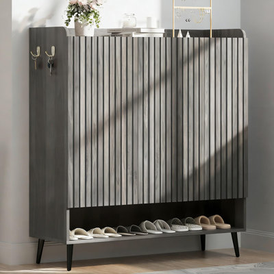 Grande armoire à chaussures avec portes, armoire de rangement à 3 portes avec tablettes et crochets réglables