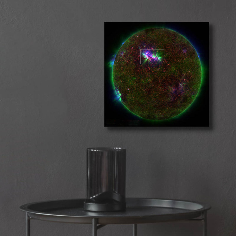 Art mural en verre 12 po x 12 po «Sdo Spots Extra Energy In The Sun's Corona 2» par NASA Epic Art