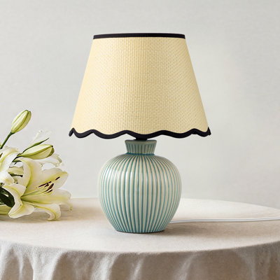 Lampe de table 12,9 "en céramique verte avec abat-jour en rotin réglable, ampoule incluse