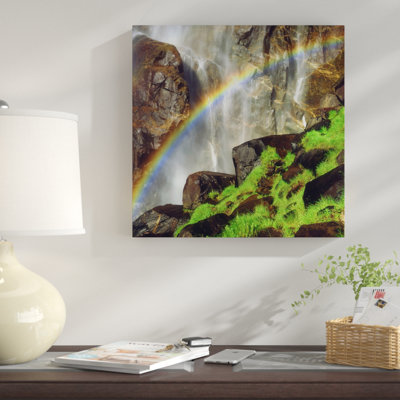 Arc-en-ciel traversant Bridalveil automne, Yosemite Valley, parc national de Yosemite, Californie, États-Unis par Christopher Talbot Frank-impression giclée sur toile tendue avec châssis