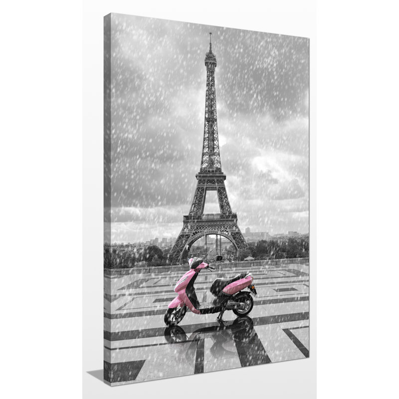 «Vespa in Paris», impression sur toile tendue, H 48 po x l 28 po x P 1,5 po