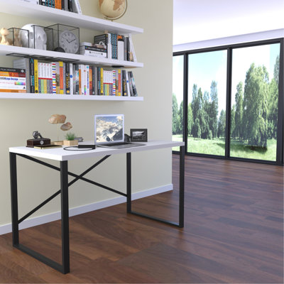 Petit bureau d'écriture et d'ordinateur en bois noir Lator Furnish Home Store