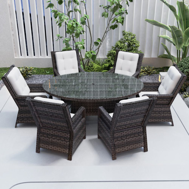 Ensemble repas pour 6 personnes avec table ovale et coussins inclus