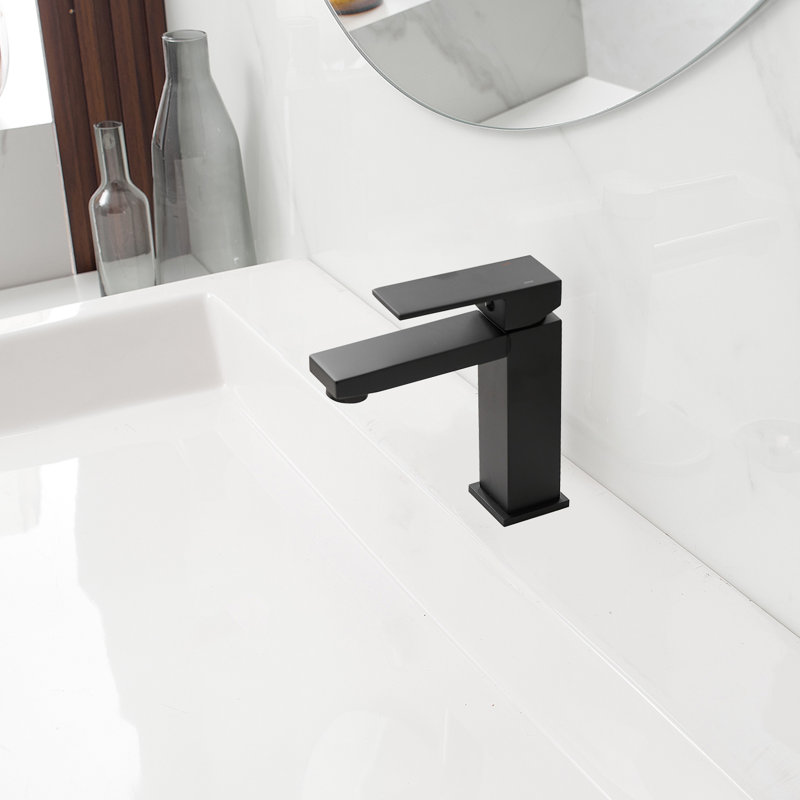 Single Hole Single-Handle Bathroom Faucet, Matte Black