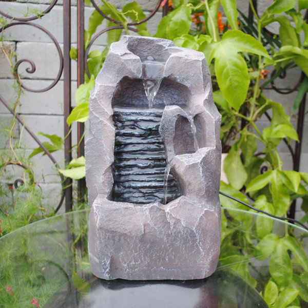 Fontaine en résine Rockery avec lumière aaliya