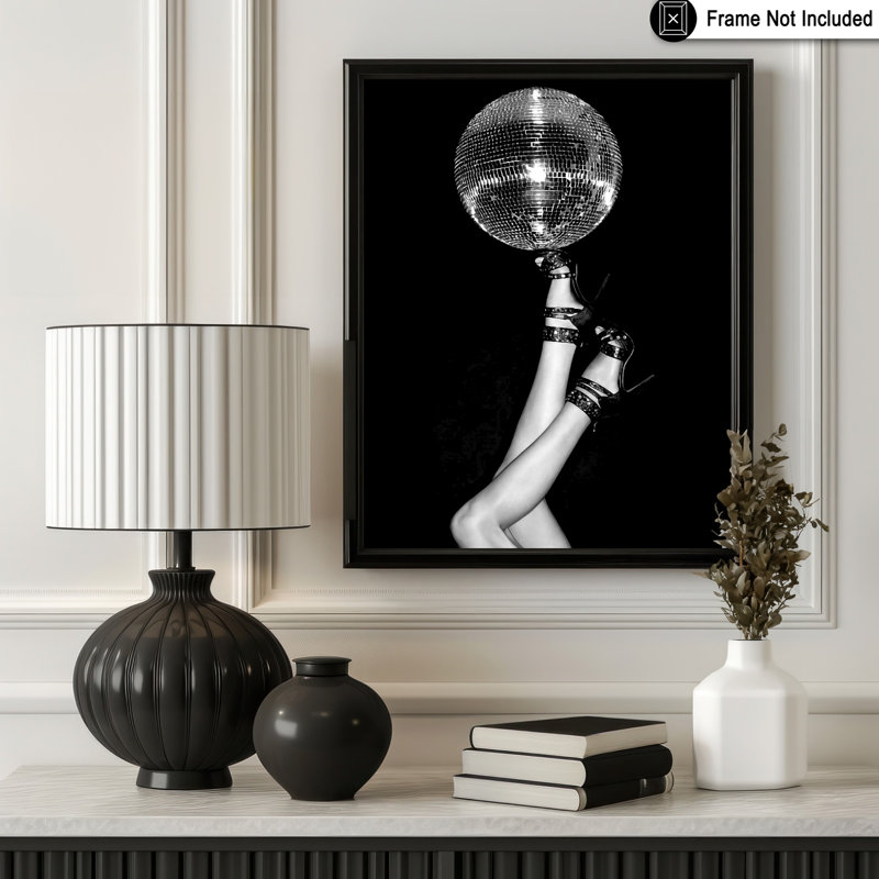 Boule disco sur des talons hauts, Unframed, Poster, 16"H x 20"W