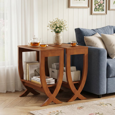 Table de bout en noyer massif 23,6 po avec pieds arqués, table d'appoint pour les petits espaces et le salon