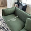 Coussin en velours côtelé vert-109076541