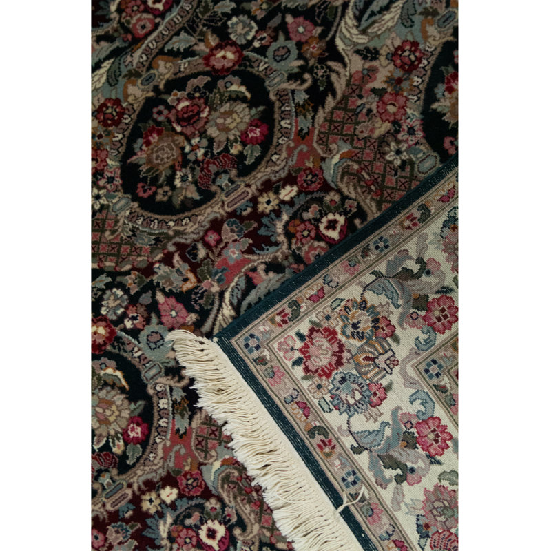 Tapis vert et ivoire noué à la main de haute qualité