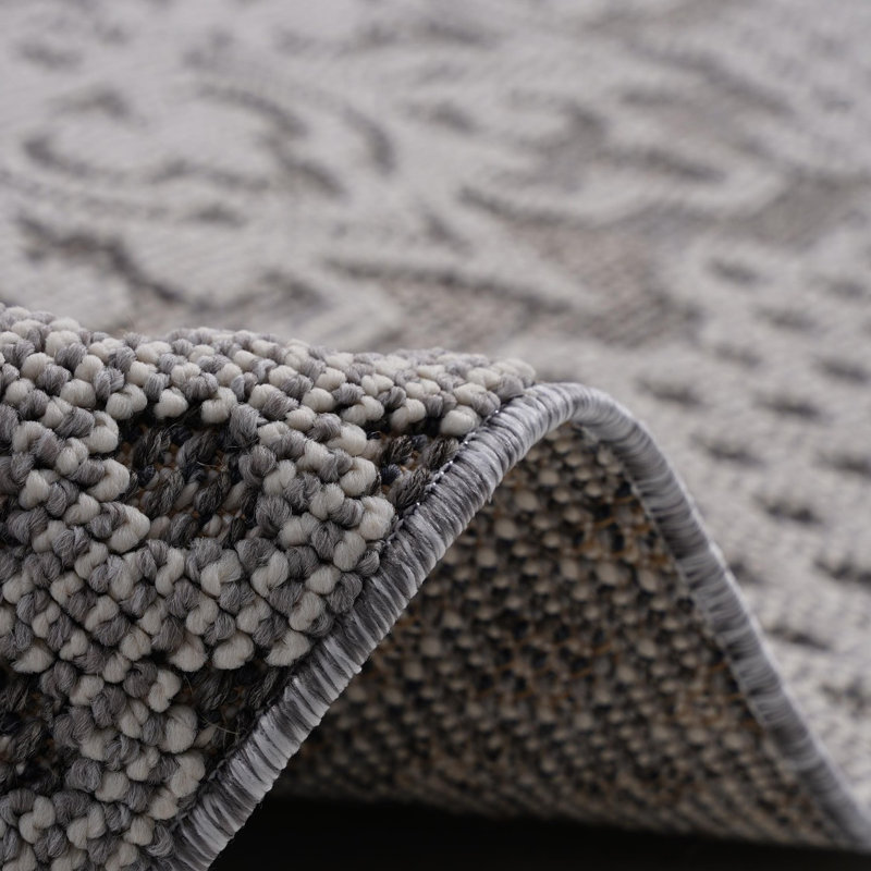 LOOM & LUXE Collection 5X7 Gray/White /Medallion Indoor/Outdoor Area Rug, Rectangle 5'3" x 7'6"
