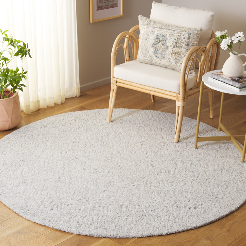 Naviyan 101 Area Rug In Silver, Round 6'