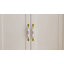 Armoire 3 portes de 47,2 po de largeur avec deux tiges en aluminium - fini blanc mat, panneaux incrustés et poignées en céramique