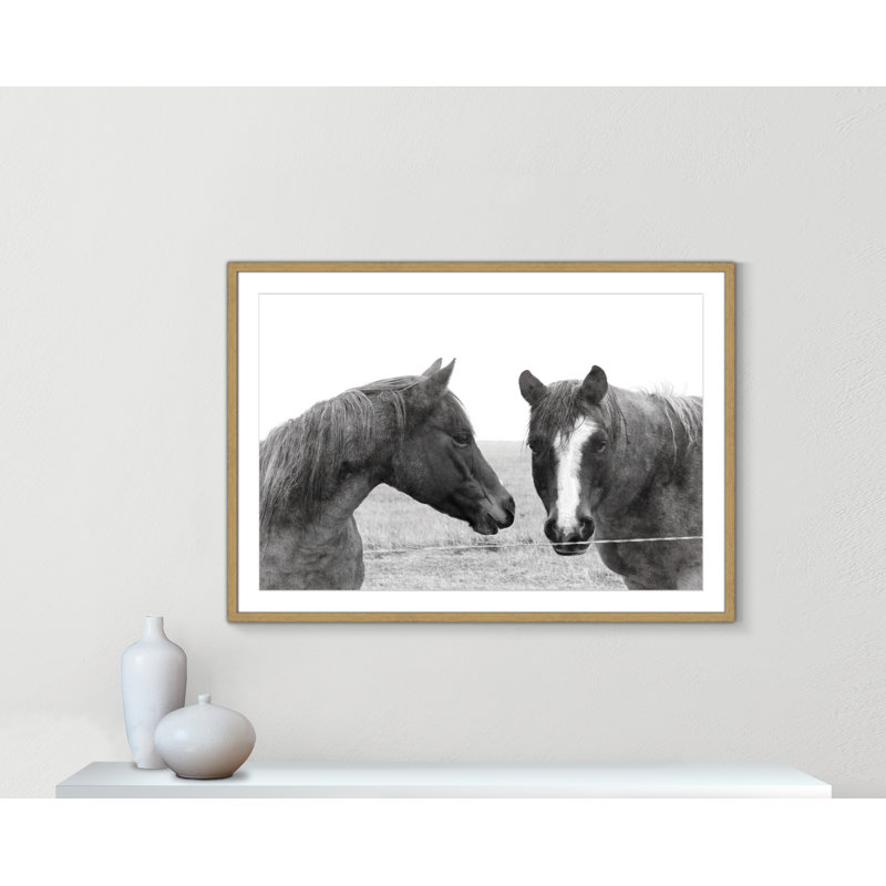 Wild Pastures par Carol Robinsons - reproduction de photo sur papier encadrée, H 29,5 po x l 41,5 po x P 0,75 po, Naturel