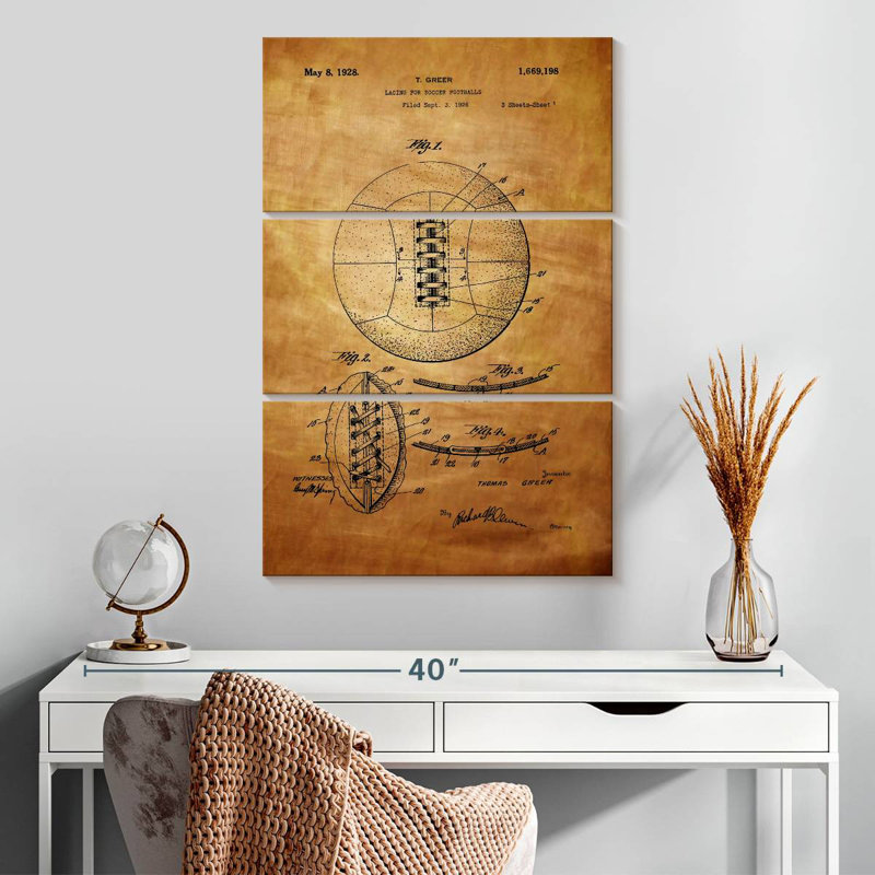 Soccer Ball Laelle, 32" H x 20" W