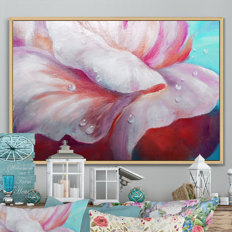 Creative Waterdrop On Beige Flowers III - reproduction sur toile avec cadre flottant, H 16 po x l 32 po x P 1 po
