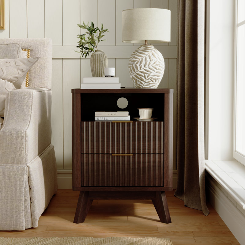 Table de chevet 18 po avec station de charge et plateau en faux marbre, Noyer foncé
