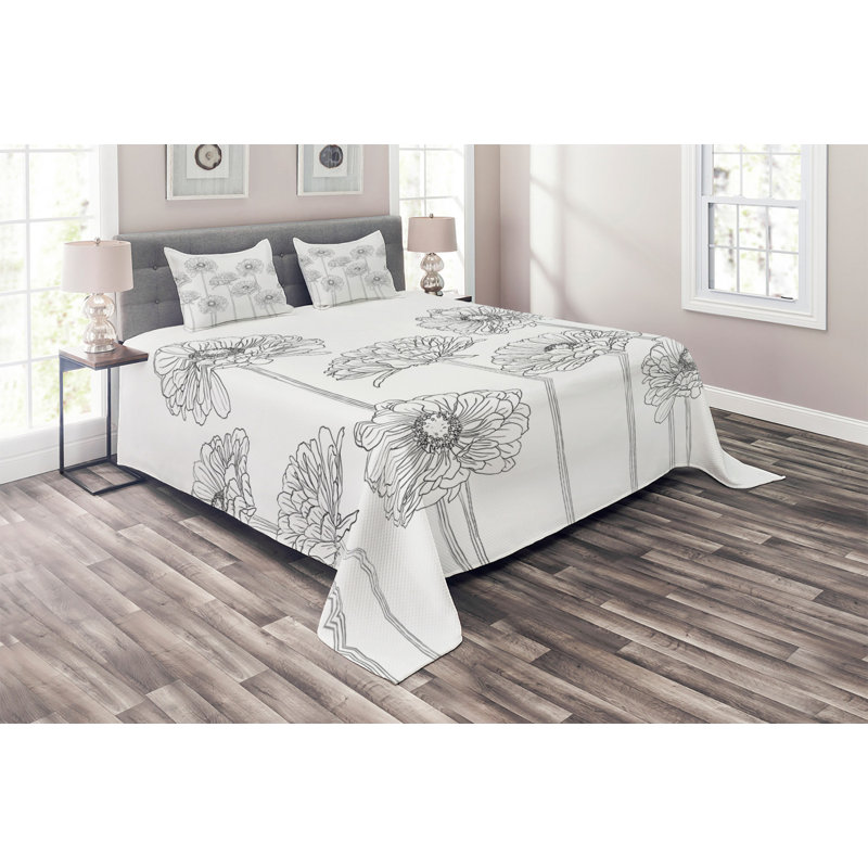 Farmhouse / Country Floral Coverlet