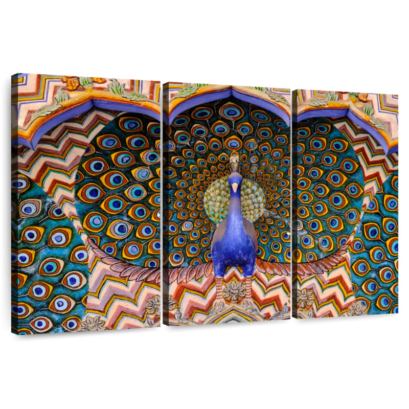 Lilie Pitam Niwas Chowk Peacock, 20" H x 33" W