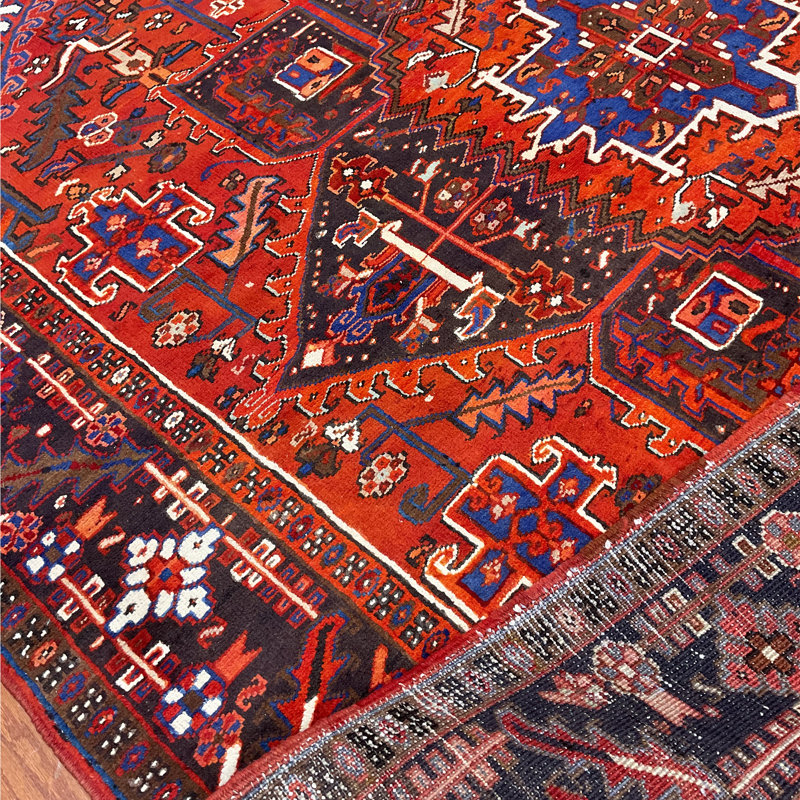 Tapis rectangulaire en laine de conception unique 7 pi 7 po x 10 pi 8 po Saziya