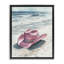 Chapeau de cow-boy sur un cadre flottant de plage, design par Heidi Kuntz-2073941846-2073941845
