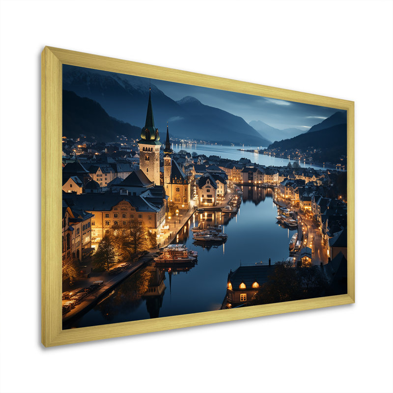 Faux de l'Allemagne, Allemagne, Alesund, art mural, Cadre doré à coins fermés, H 24 po x l 32 po x P 1 po