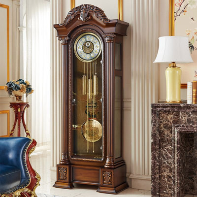 Horloge sur pied en titane