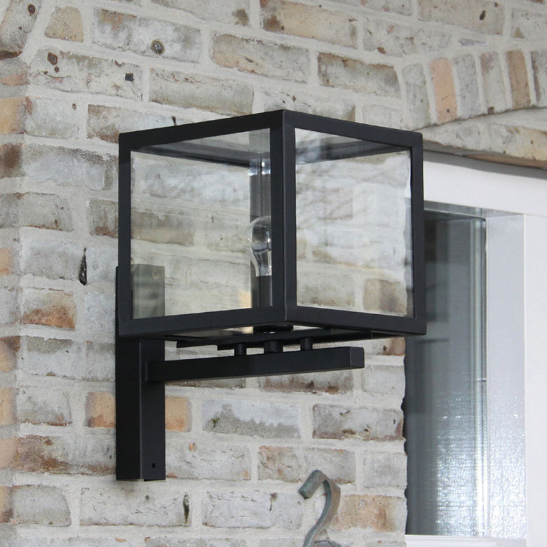 Outdoor Wall Lantern
