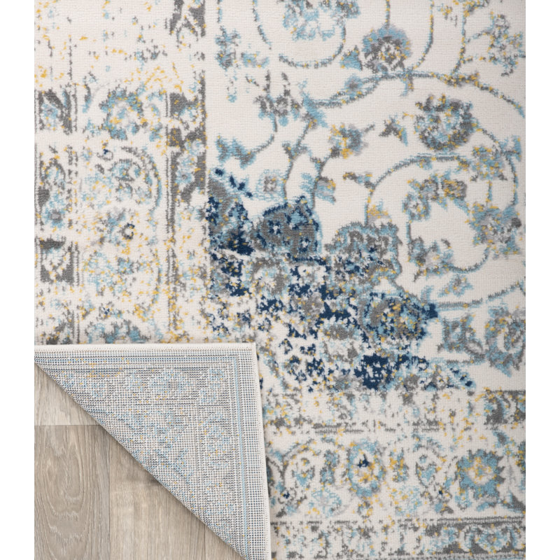 Hartig Oriental Indoor Rug, Rectangle 5' x 7'