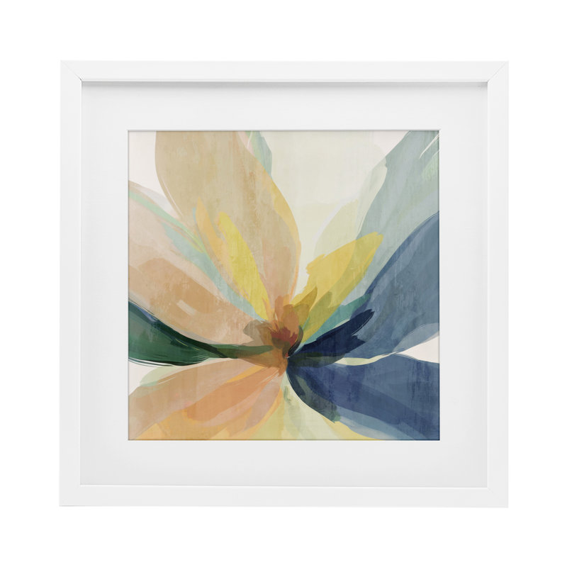 «Subtle Pastel Bloom», reproduction encadrée sous verre, design par Irena Orlov, H 16 po x l 16 po, Cadre blanc côtier