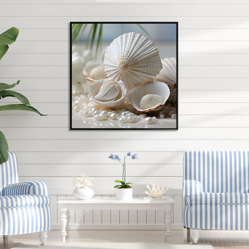 Photographie de coquillage blanc minimaliste II, Cadre flottant noir, H 36 po x l 36 po x P 1,5 po