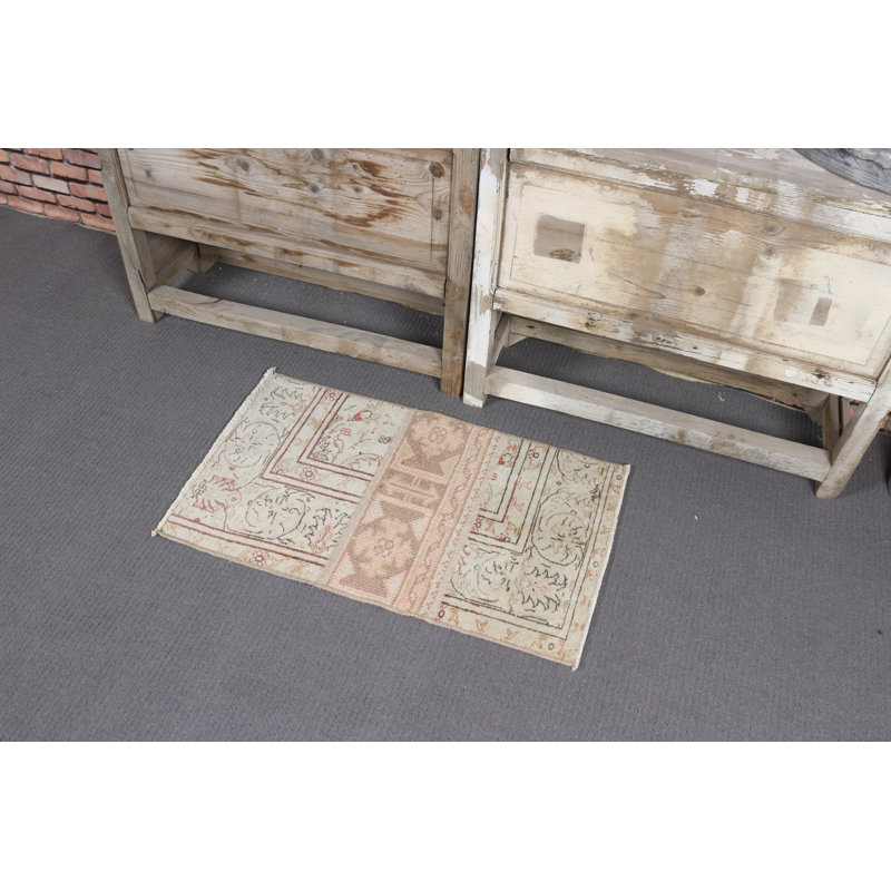 Beige Vintage Turkish Runner Rug With Eclectic Handwoven Wool For an Antique-Style Farmhouse Decor
