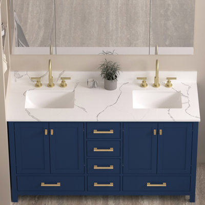 Comptoir-lavabo en pierre de quartz de 152 cm (60 po) avec double vasque en céramique et dosseret.