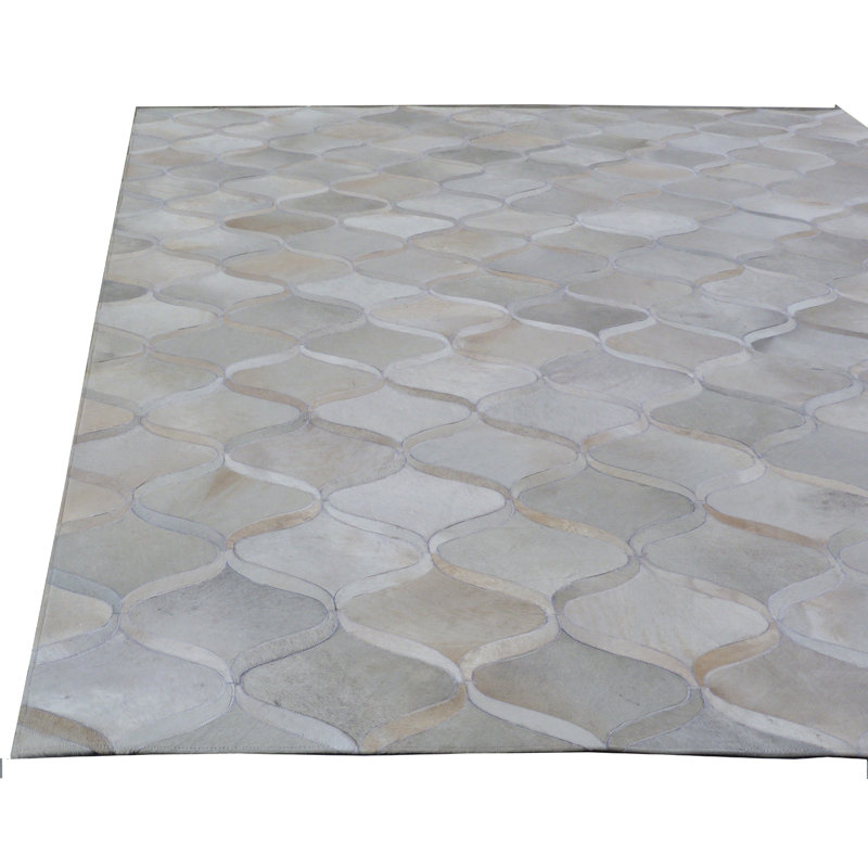 Natural Hide Cowhide Geometric Area Rug in Ivory, Rectangle 9'6" x 13'6"
