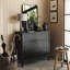 Commode 3 tiroirs Carrera avec structure en bois massif et détails cannelés-105904011