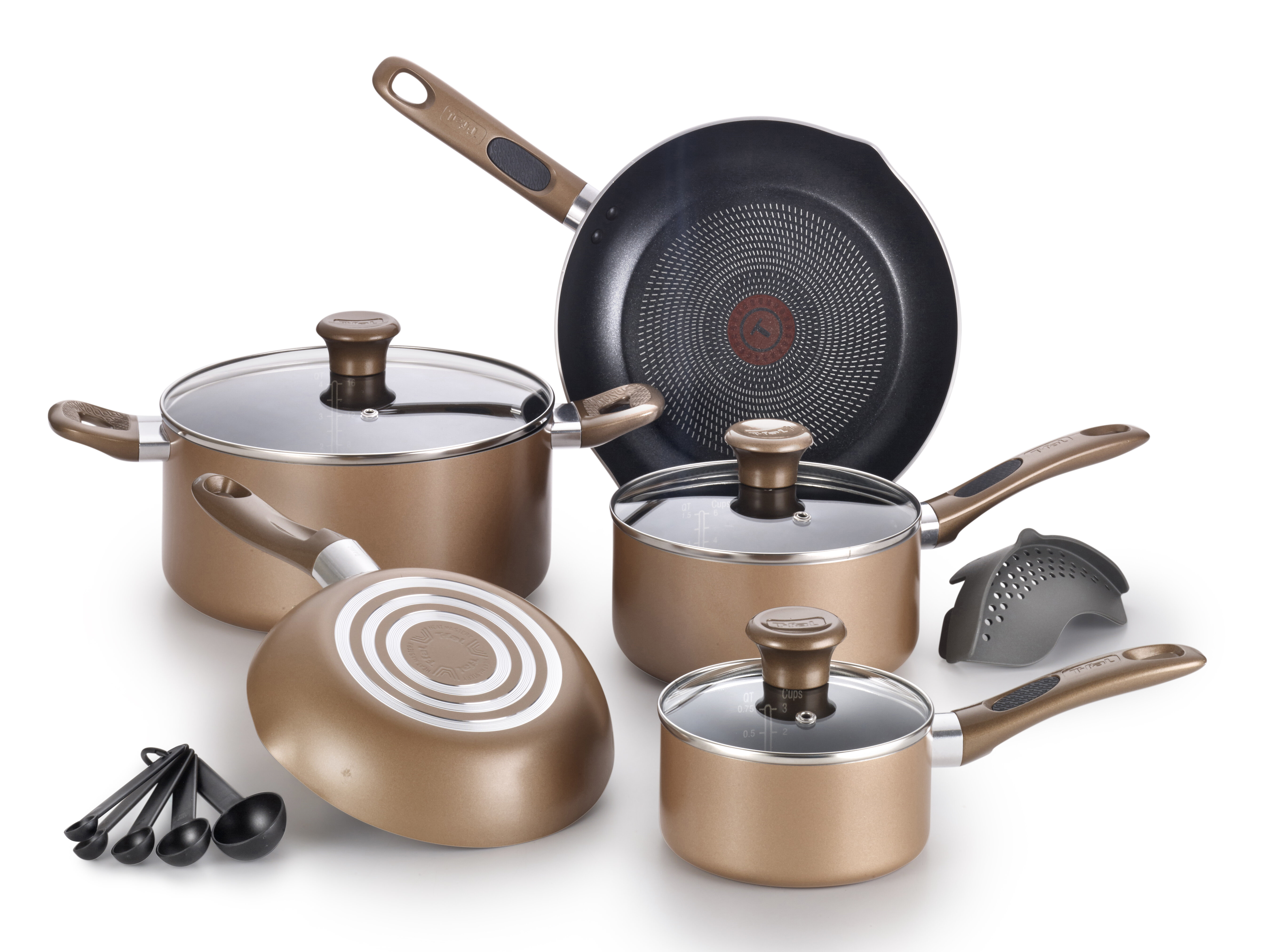5 Piece Cast Iron Cookware Set Members Mark for Sale in Los