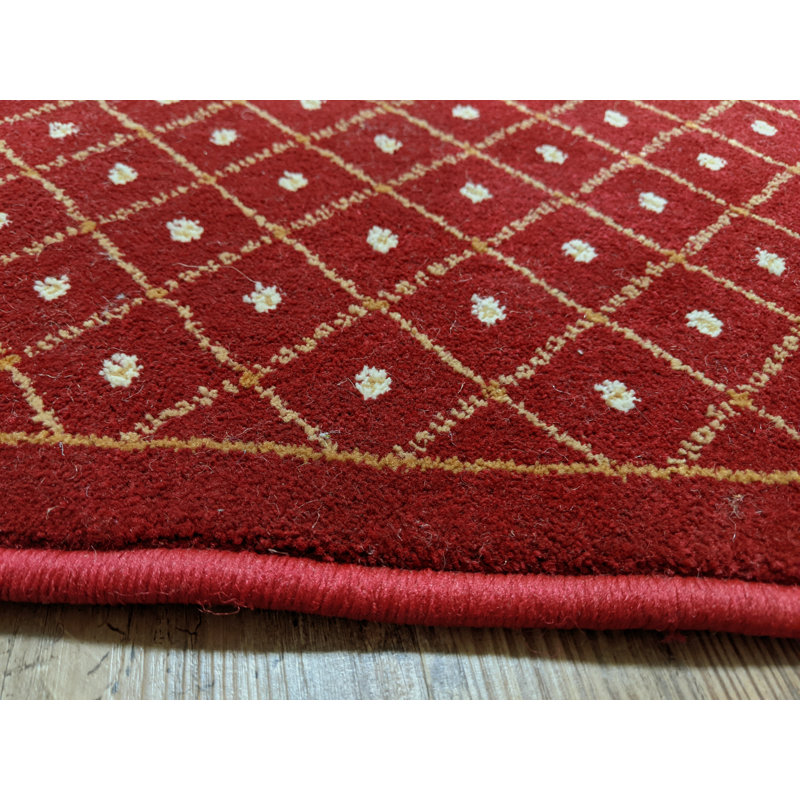 Tapis à motif géométrique rouge Sturbridge, Tapis de couloir : 2 pi 2 po x 7 pi 7 po