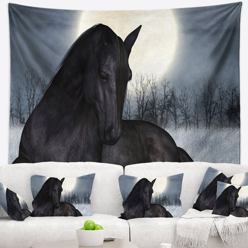 Tapisserie cheval noir au clair de lune, H 32 po x l 39 po