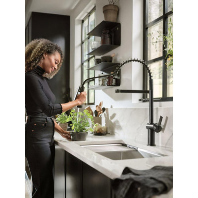 ROBINET DE CUISINE MOEN CIA SPRING avec Power Boost Pro