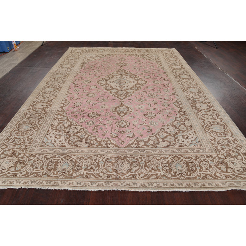 Tapis décoratif en laine de conception unique noué à la main des années 1960 Kashan beige/rose 8 pi x 11 pi 3 po