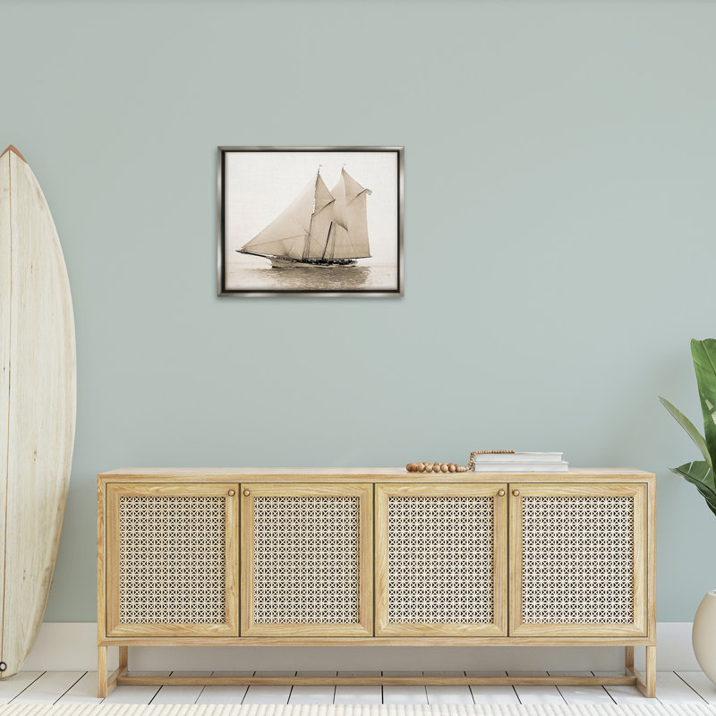 "Vintage Yacht à voile" par Graffitee Studios sur toile, Cadre flottant gris lustré, H 25 po x l 31 po