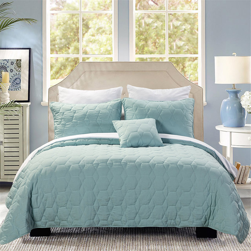 Ensemble de courtepointe en microfibre 4 pièces Jeanne, Courtepointe double / grand et 2 taies décorative, Bleu clair