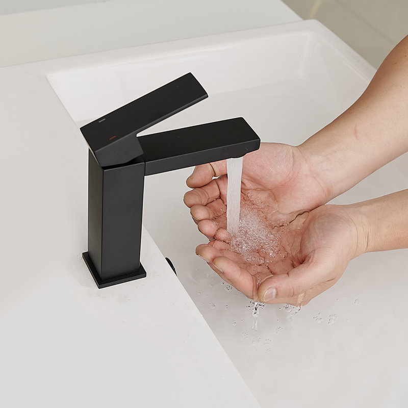 Single-Hole Single-handle Bathroom Faucet with Drain Assembly, Matte Black