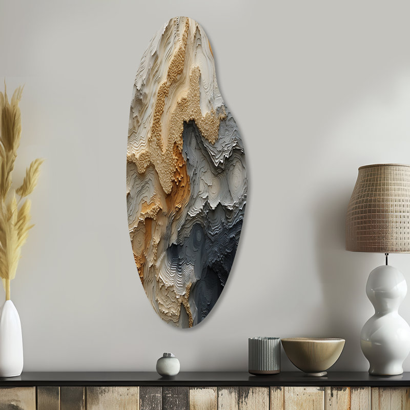 «Gold and Beige River Spiral», reproduction d'art asymétrique en métal sur toile, incurvé beige, H 38 po x l 15 po x P 1 po