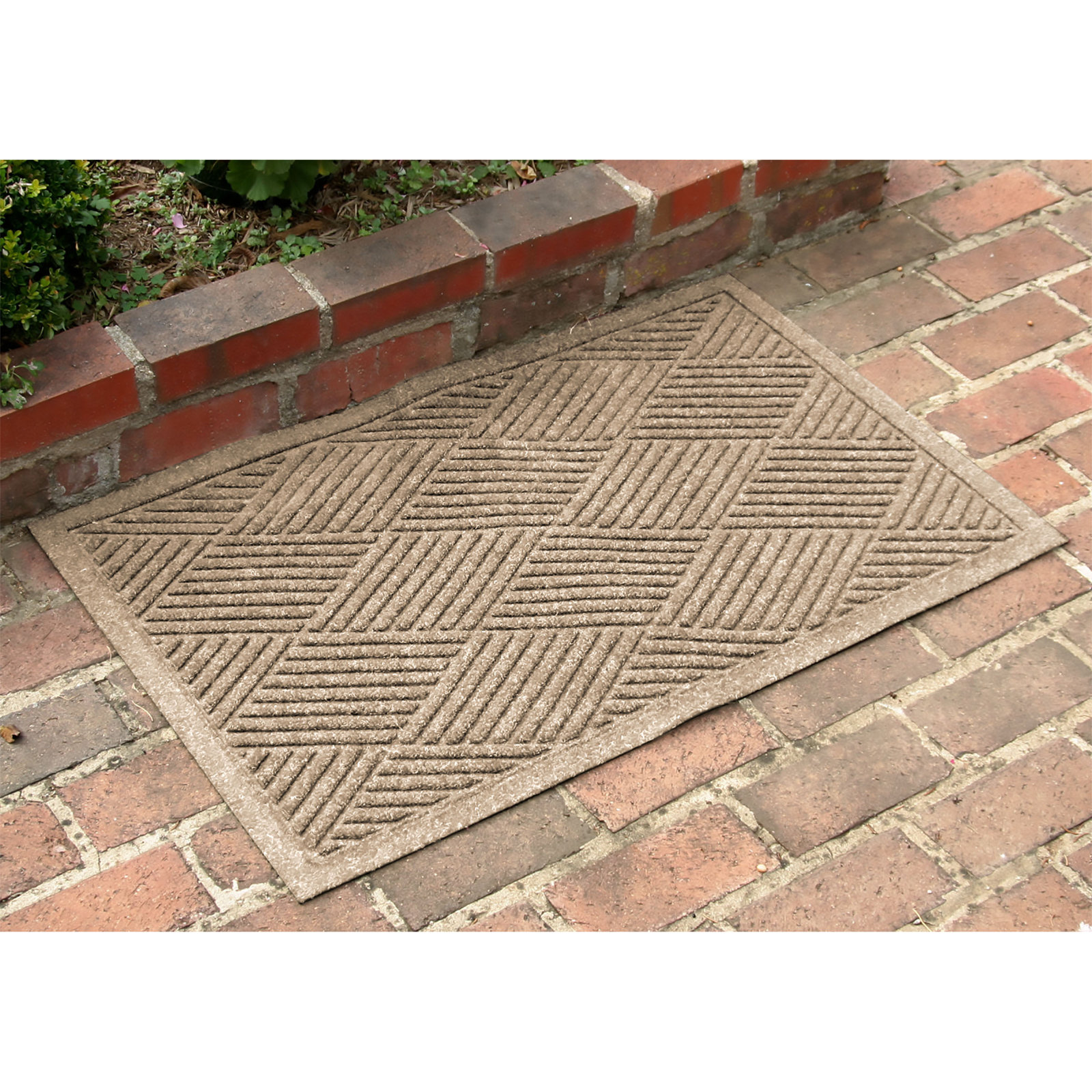 WaterHog® Diamonds Non-Slip Doormat, Camel, Rectangle 2' x 3'