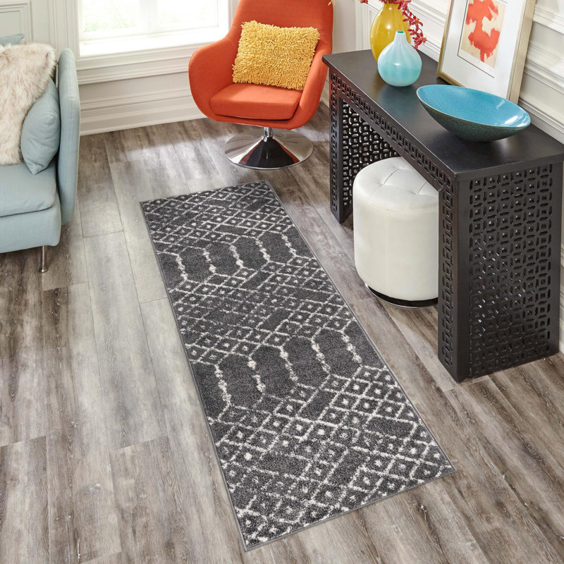 Ippazio Geometric Indoor Rug, Runner 2' x 8'