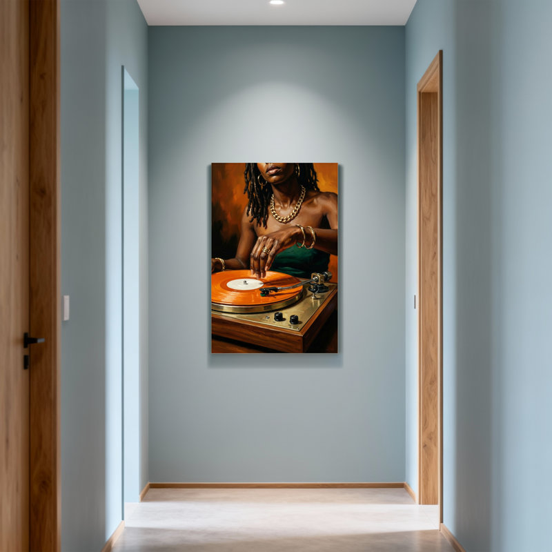 Femme à la mode avec des dreadlocks jouant du disque vinyle, H 18 po x l 12 po