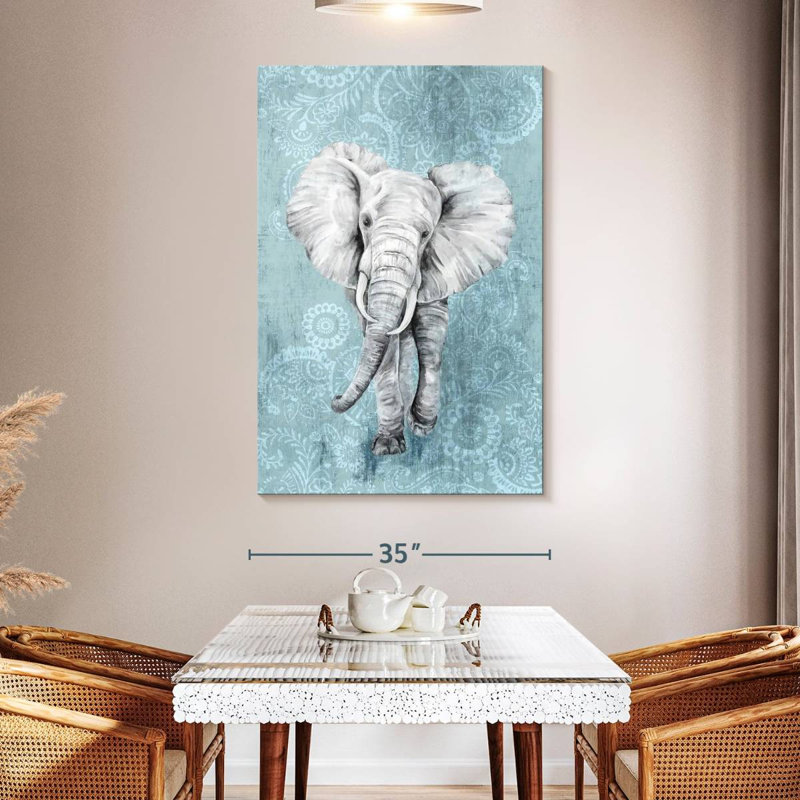 Éléphant à motif cachemire bleu, H 51 po x l 34 po